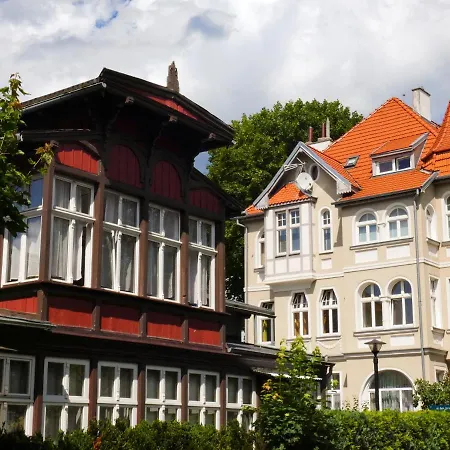 Apartament Ze Słoneczną Werandą -250 M Do Plaży *